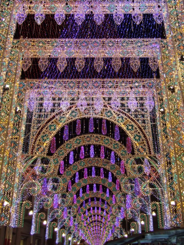 Scorrano, un paese vestito di luce